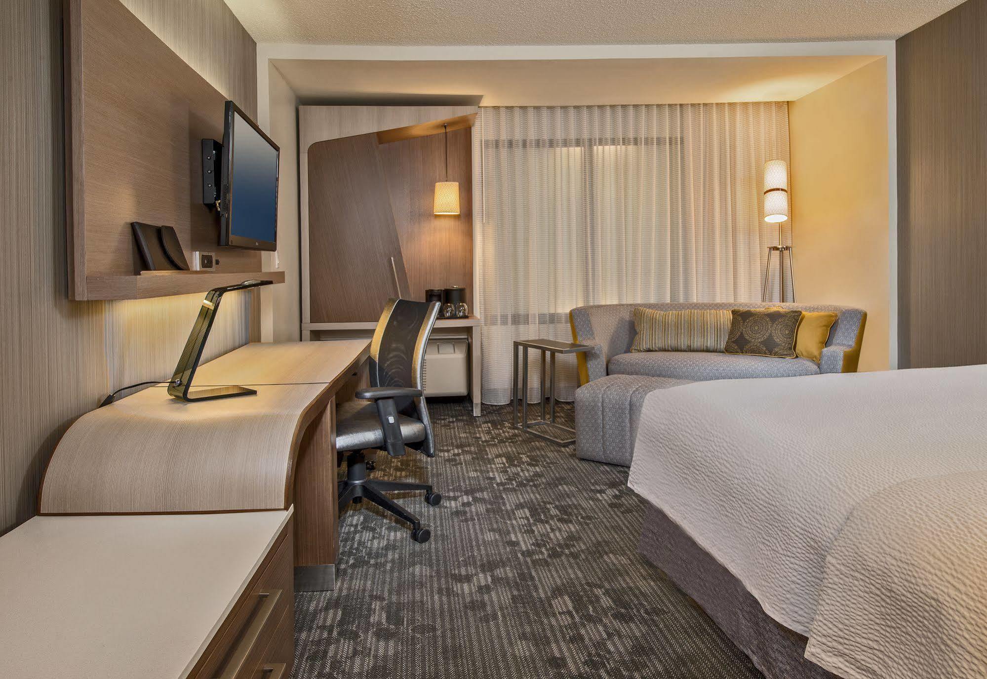 Courtyard By Marriott Houston Intercontinental Airport Hotel Kültér fotó